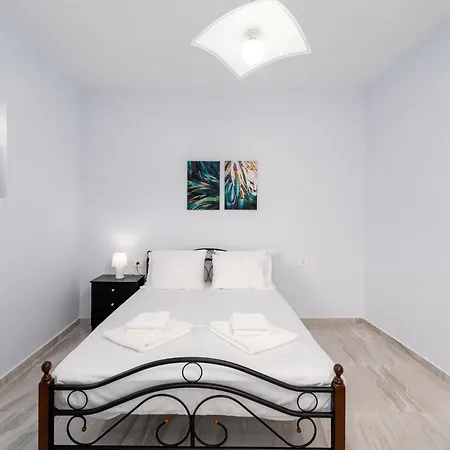 Kamares Calm & Comfort By Greece *